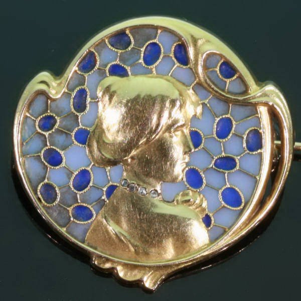 Plique ajour enamel Art Nouveau brooch from the antique jewelry collection of www.adin.be